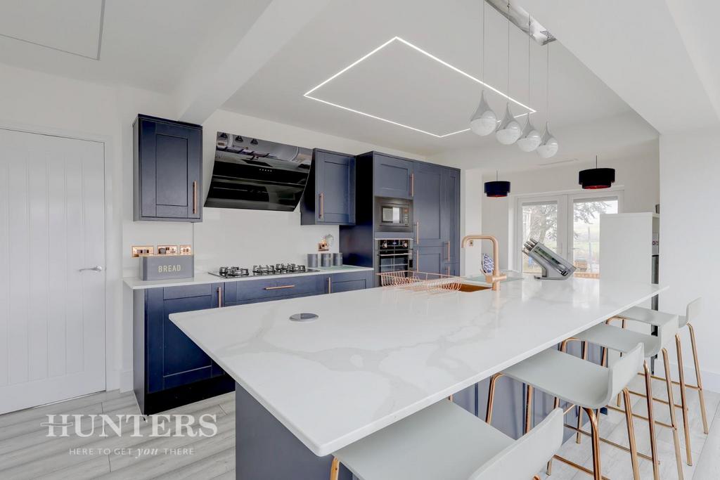 Dining kitchen