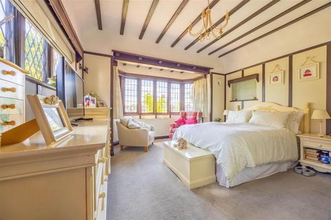 1 Branscombe Square, Southend-on-sea, SS1 3QD