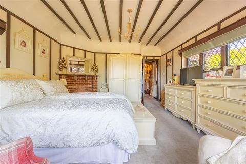 1 Branscombe Square, Southend-on-sea, SS1 3QD