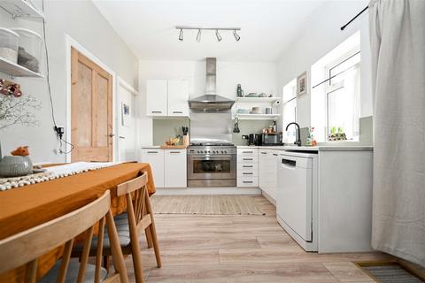 29 Ashtofts Mount, Guiseley, Leeds, LS20 9DB