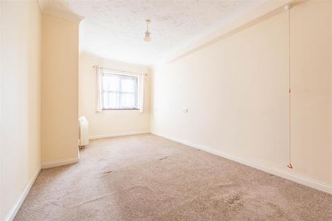 1 bedroom retirement property for sale, Rayleigh Road, Eastwood