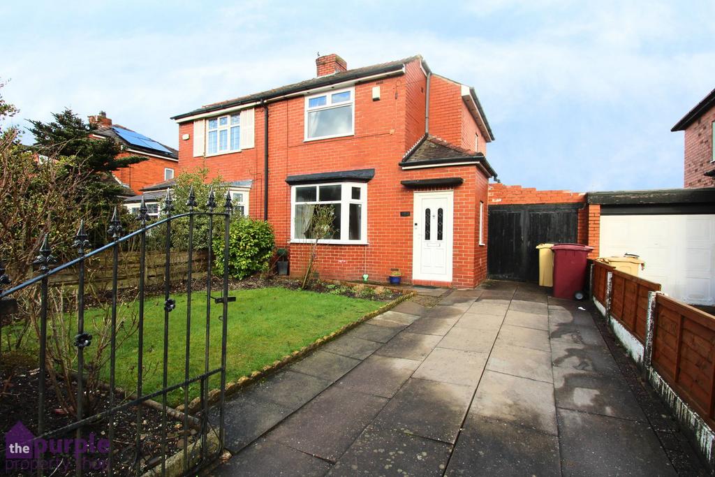 Plodder Lane, Farnworth, Bolton, BL4 2 bed semidetached house for sale