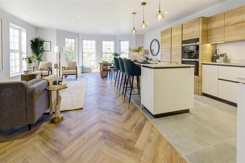 2 bedroom flat for sale, High Beeches, West Heath Road, Hampstead, NW3