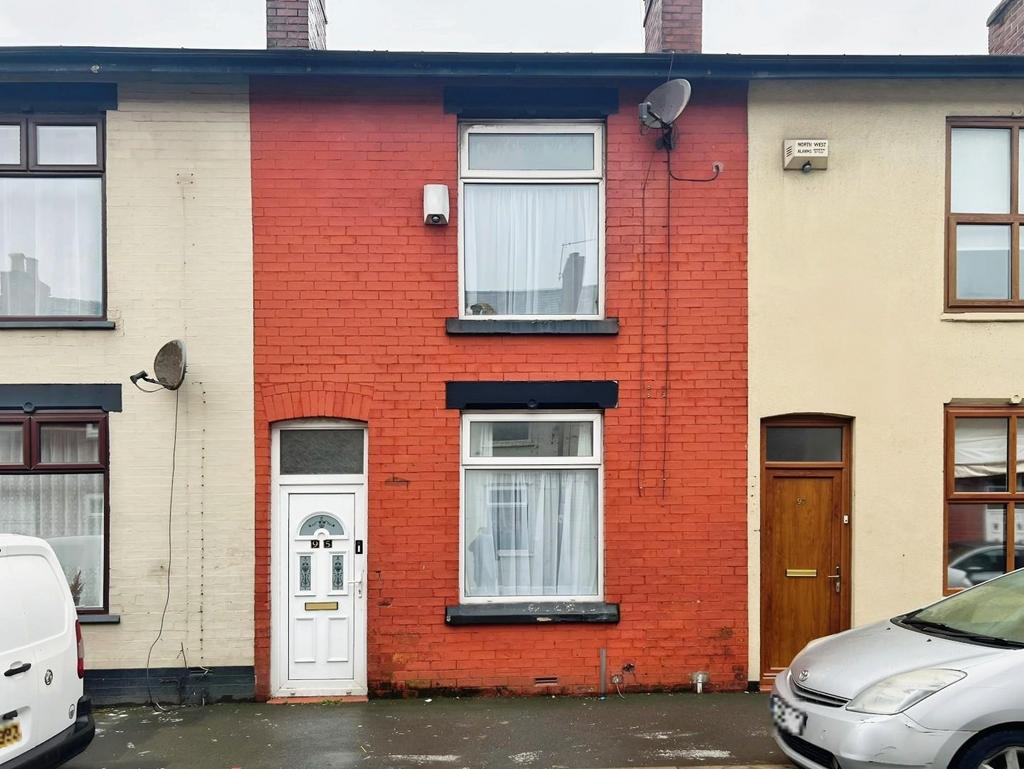 Glebe Street, Leigh 2 bed terraced house for sale £80,000