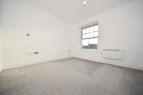 6 Alder Meadow, Warwick, CV34 6JY