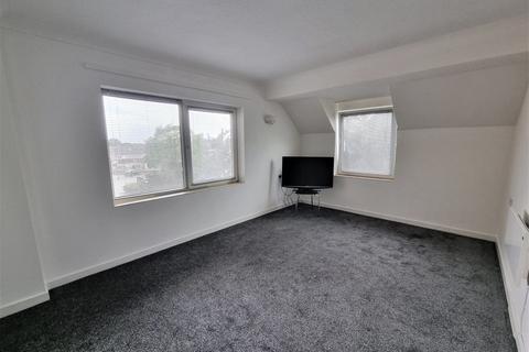 1 bedroom flat to rent, Beehive Lane, Ilford