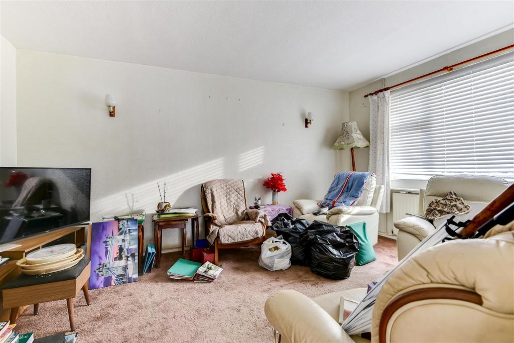 Terringes Avenue, Worthing 2 bed semidetached bungalow for sale £325,000