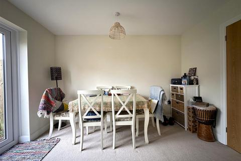 3 bedroom end of terrace house for sale - Milbourne Way, Chippenham