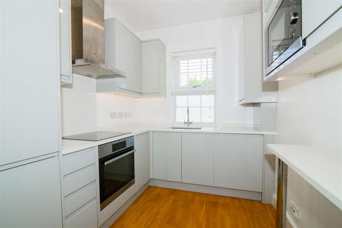 1 bedroom apartment to rent, Hampton Road, Teddington