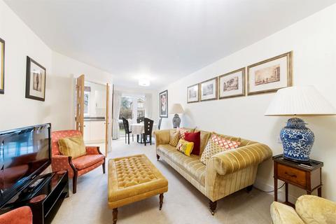 undefined, Josiah Drive, Ickenham