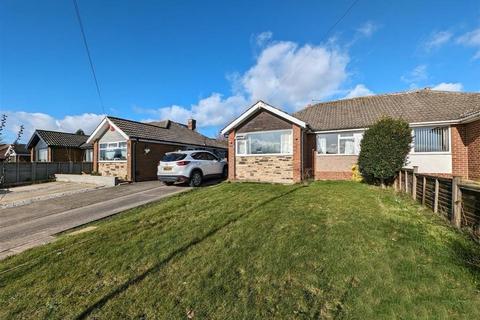 2 bedroom semi-detached bungalow for sale, Beacon Road, Scarborough