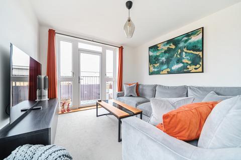 2 bedroom flat for sale, Norman Lane, Ebbsfleet Valley, Swanscombe, DA10