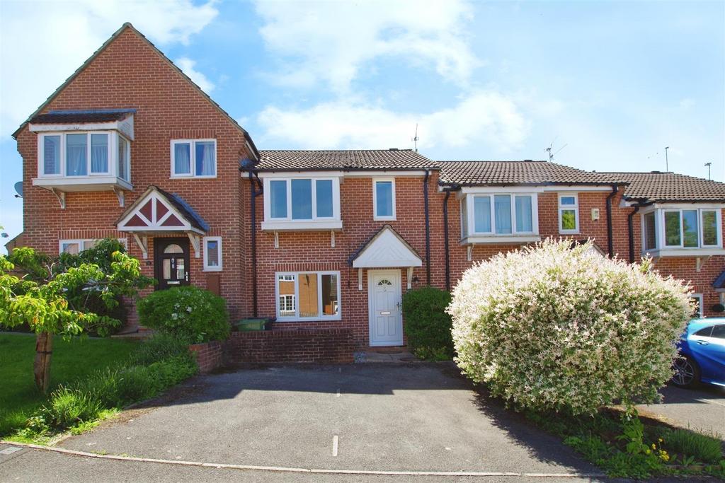 Oliver Close, Swindon SN5 2 bed terraced house for sale £235,000
