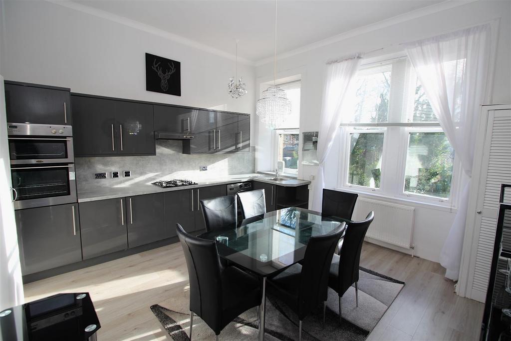 Dining/Kitchen