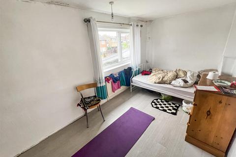 111 Blake Road, Corby, NN18 9LW