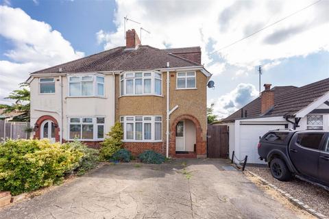 4 bedroom semi-detached house for sale, Cookham Road, Maidenhead