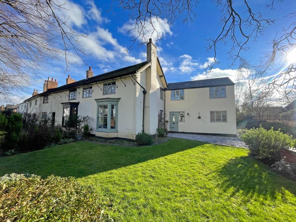 Gaulby Lane, Stoughton, Leicestershire 5 bed character property for sale £700,000