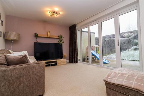 2 Allerton Road, Crigglestone, Wakefield, WF2 7FB