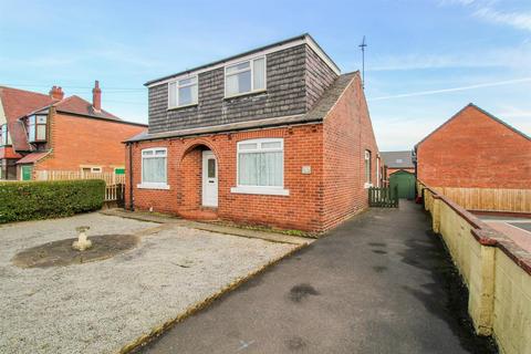 3 bedroom detached bungalow for sale, Kingsway, Ossett WF5