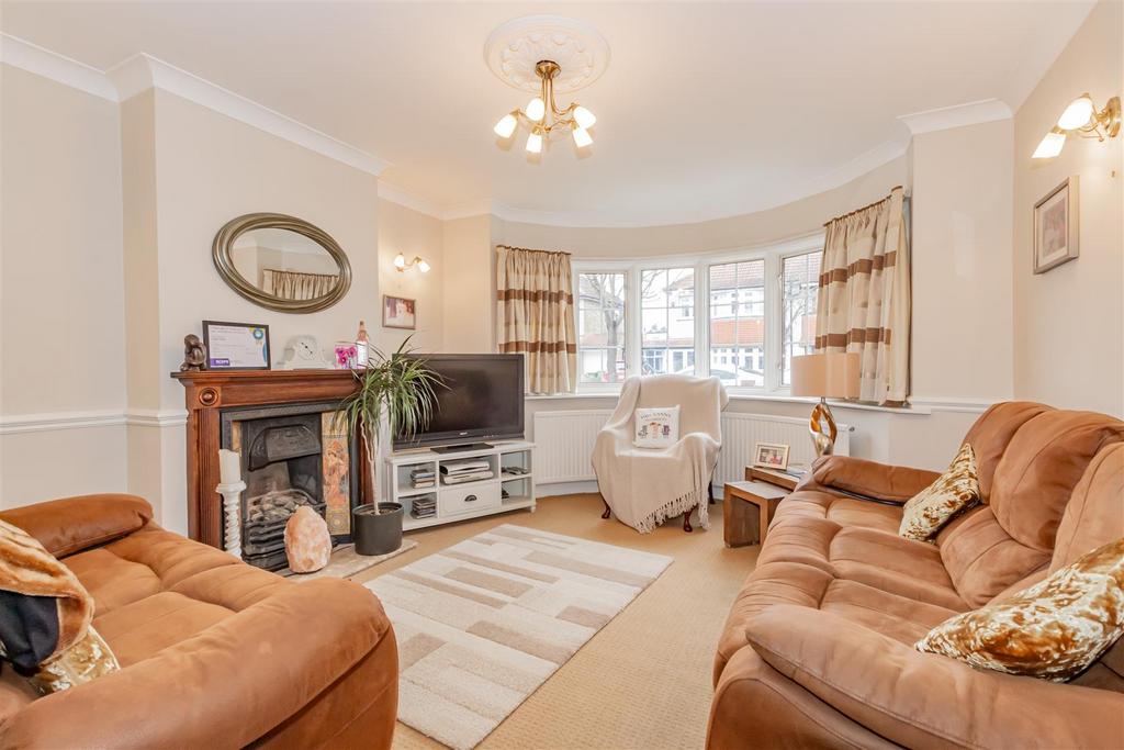 Farnham Road, Welling, DA16 4 bed semidetached house £575,000