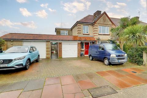 4 bedroom end of terrace house for sale, Marlowe Road, Worthing