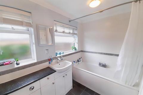 73 Elm Grove, Barnham, Bognor Regis, PO22 0HW