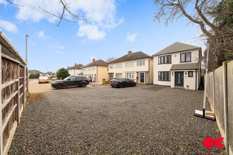 57 Dury Falls Close, Hornchurch, RM11 3AX