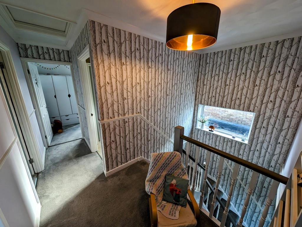 32 Quedgeley landing 1.jpg