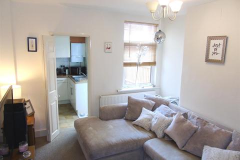 2 bedroom terraced house to rent, Parker Street, Watford WD24