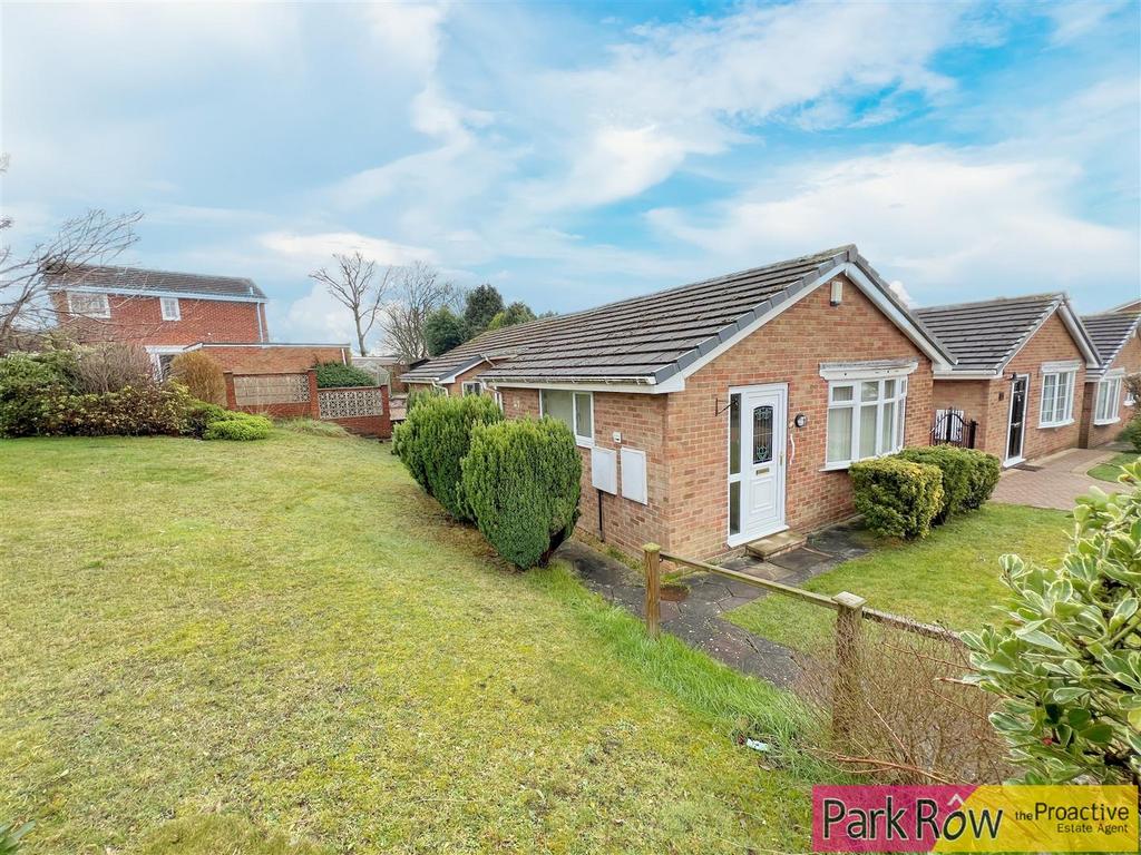Castlegate Drive, Pontefract 3 bed detached bungalow for sale £290,000