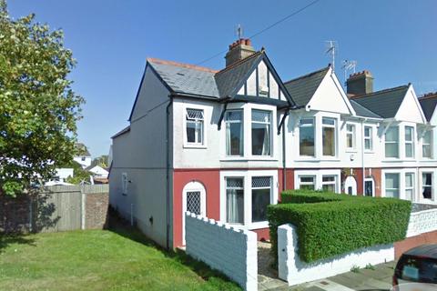 3 bedroom end of terrace house for sale, Queens Avenue, Porthcawl CF36