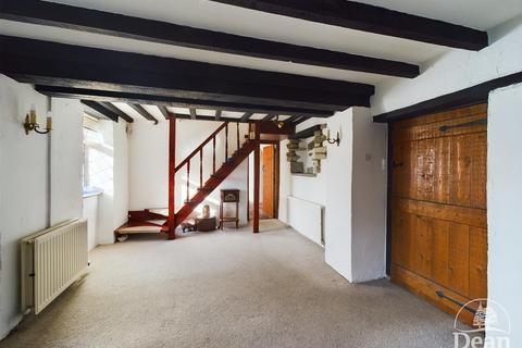 4 bedroom cottage for sale, Palmers Flat, Coleford