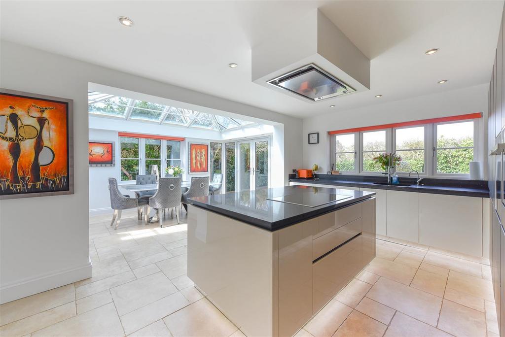 Harlestone Road, Church Brampton, Northampton 6 bed detached house for