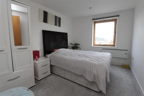 1 bedroom flat for sale, Clarence House, Leeds Dock