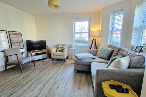 2 bedroom apartment for sale, Anglia Way, Great Denham, Bedford