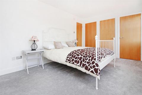 2 bedroom apartment to rent - Linen Court