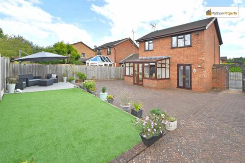 8 Chervil Close, Stoke-on-trent, ST3 7YD
