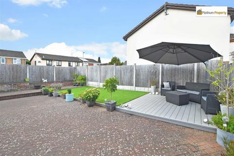 8 Chervil Close, Stoke-on-trent, ST3 7YD
