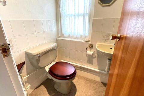 Flat 2, 14 Caroline Road, Llandudno, LL30 2TY