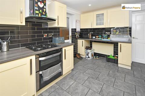 5 Barbrook Avenue, Stoke-on-trent, ST3 5UG