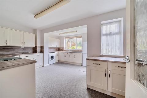 12 Brae Road, Winscombe, BS25 1LN