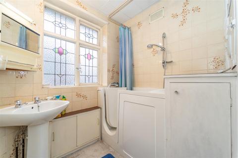 3 Firs Avenue, Manchester, M16 0GA