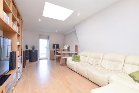 1 bedroom flat for sale, Grove Road, Barnes, London, SW13