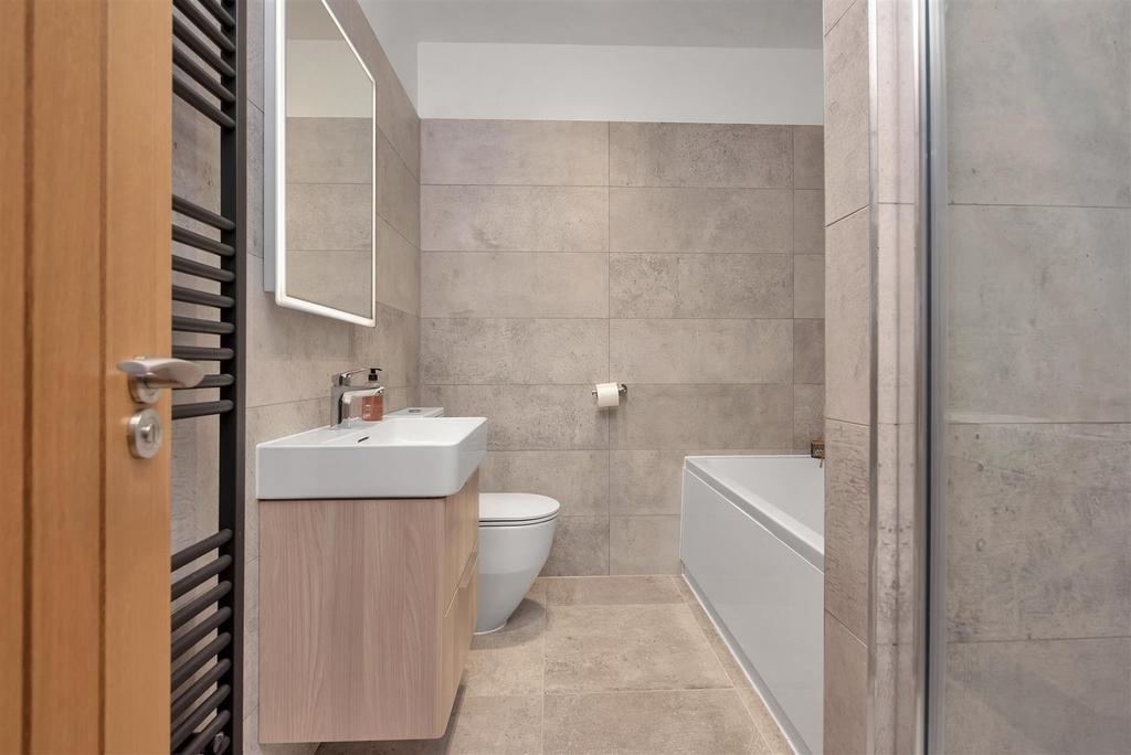 Ensuite bathroom