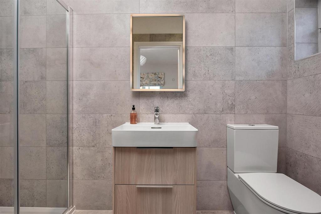 Ensuite shower room