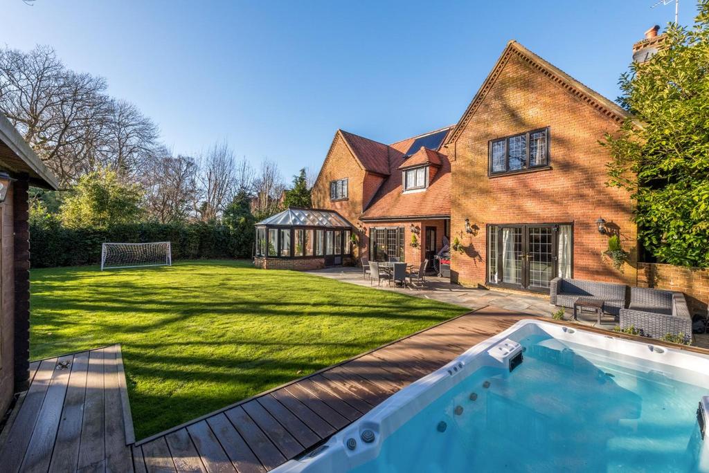 Silver Birches 5 bed house for sale £1,195,000