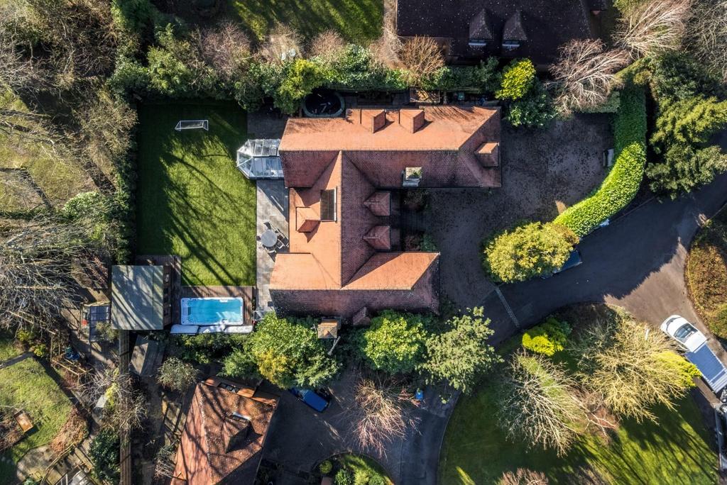 Silver Birches 5 bed house for sale £1,195,000