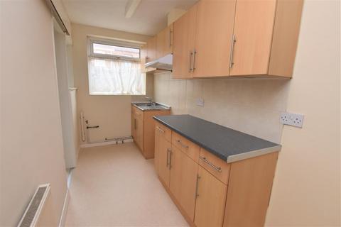 2 bedroom end of terrace house to rent, Hereford Street, Hull