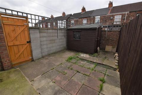 2 bedroom end of terrace house to rent, Hereford Street, Hull