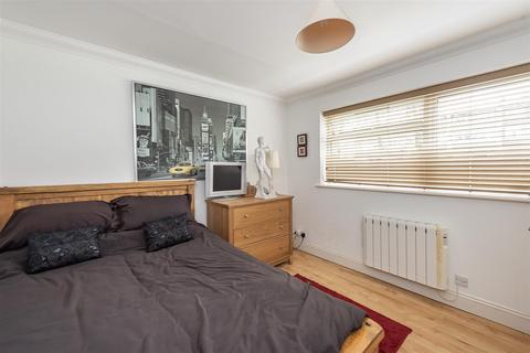 1 bedroom flat for sale, Milton Road, Harpenden